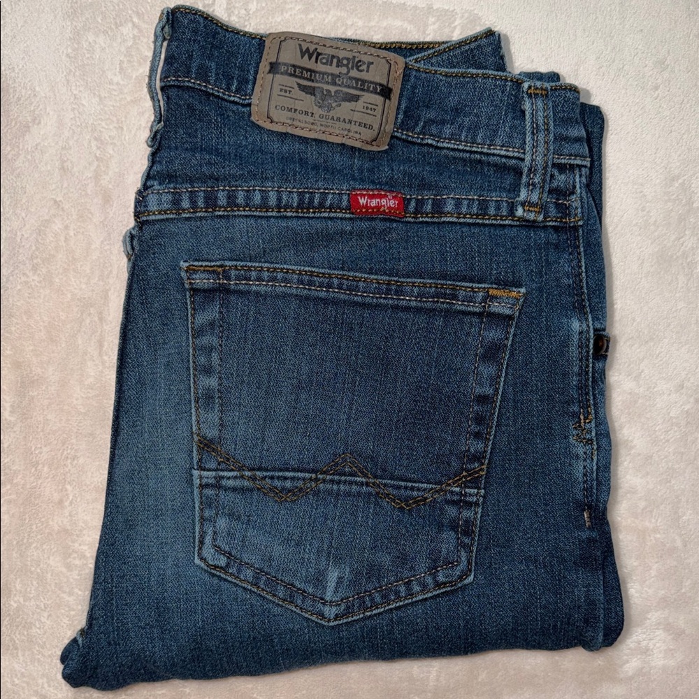 Wrangler Straight Leg Cut Slim Fit Jeans Mens 30x32 Heavyweight Denim